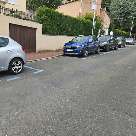 Apartment Du Parc Des Grottes