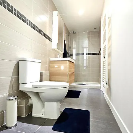 Du Parc Des Grottes Apartment *