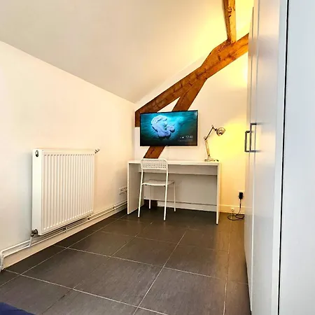 Du Parc Des Grottes Apartment